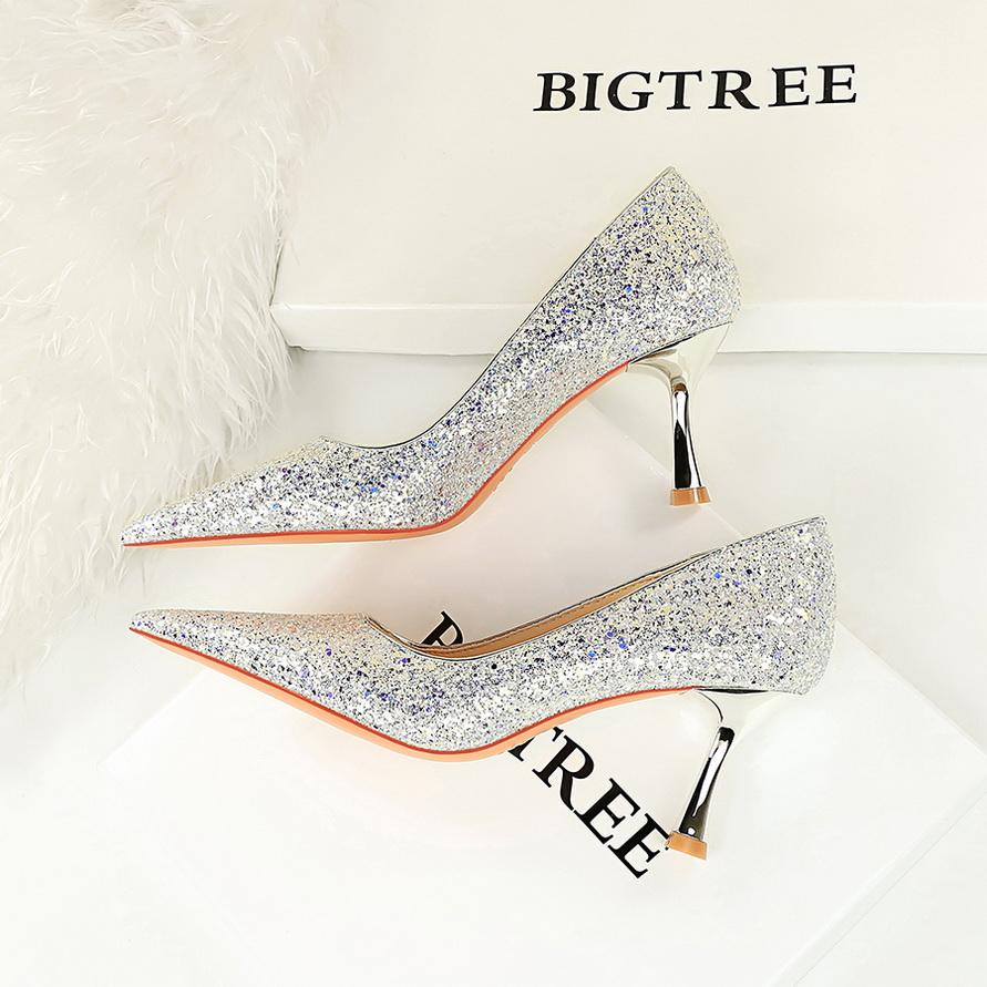 Women's Fashion Banquet High Heels Metal Heels, High Heels Shallow Mouth, Pointed Toe, Shining Shining Sheep Cloth Single Shoes