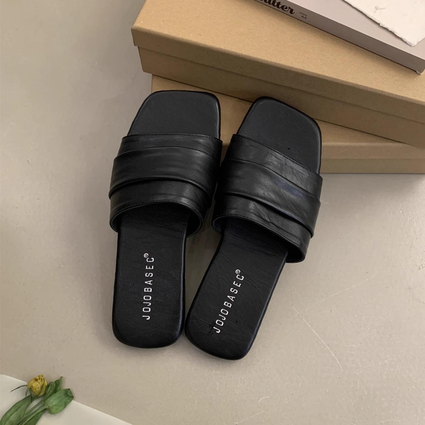 

Korean pleated soft leather slippers women wear summer soft flat bottom seaside vacation beach shoes fairy wind sandals 35 чёрный