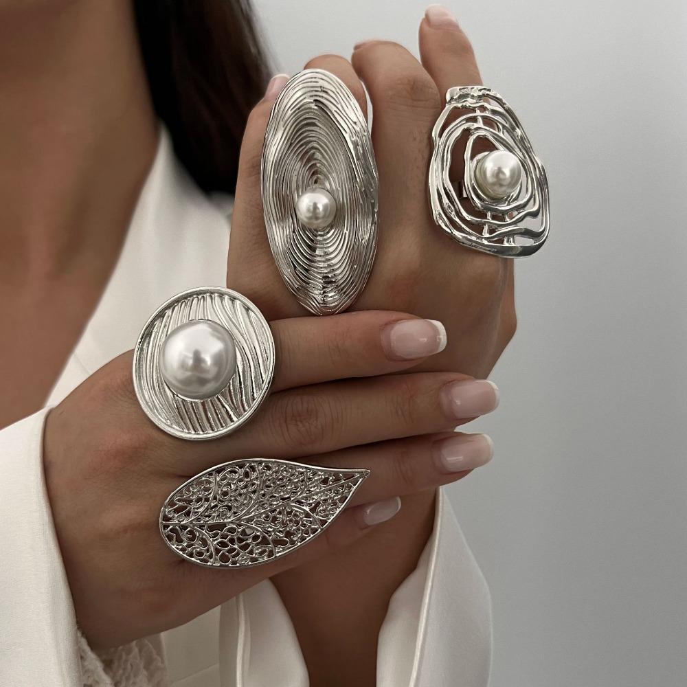 Exaggerated Alloy Ring—Customized French Sweet & Cool Lines Open Ring, Elegant & Versatile for Women, Daily & Party Fashion Accessory
