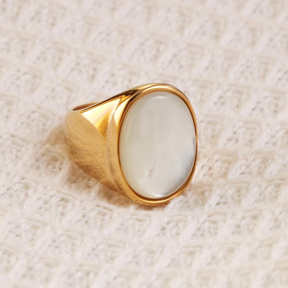 2026 European and American Popular Simple Ring, Round Fashion Temperament Shell Ring Female Versatile