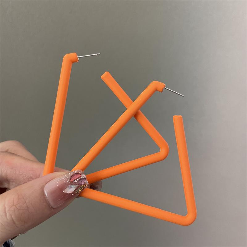 New Color-expanding Triangular Rubber Paint Texture Personalized Earrings for Women