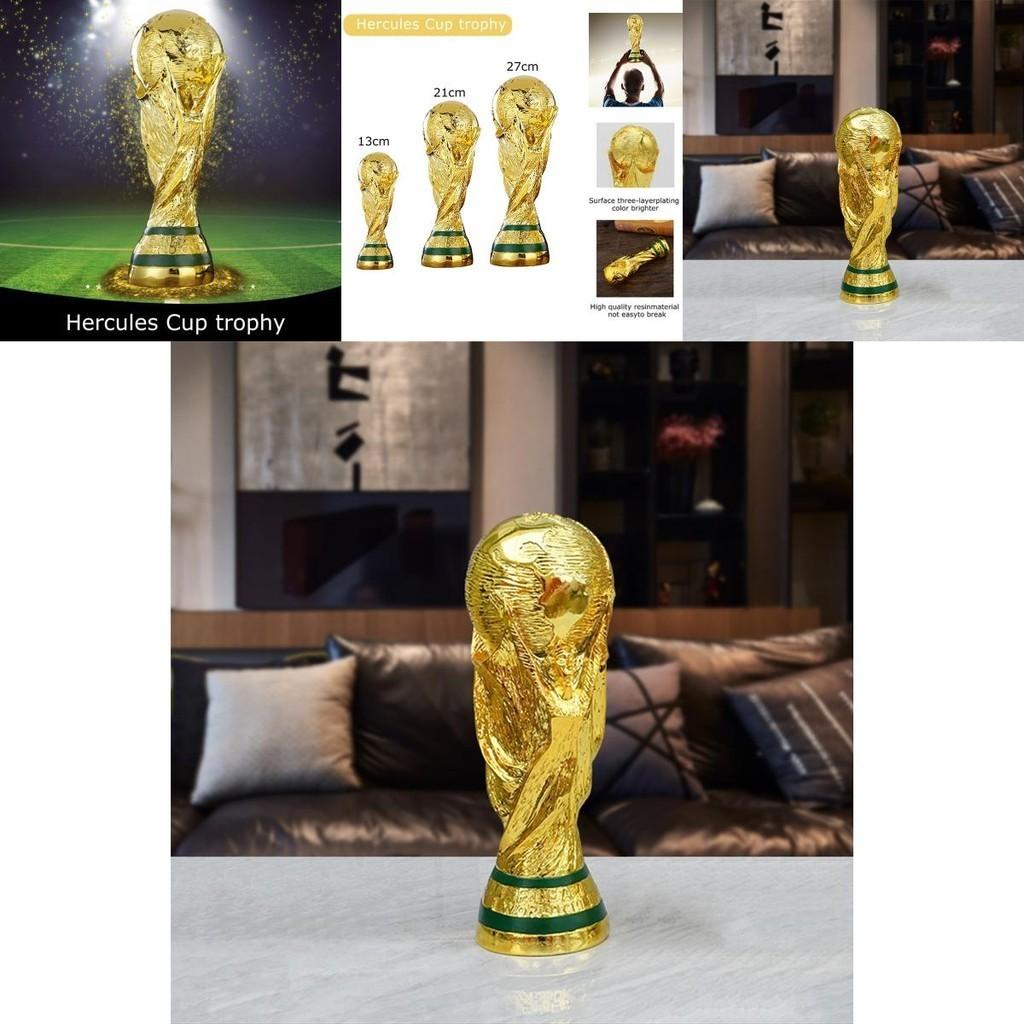 Prächtiger Herkules-Pokal der FIFA Fußball-Weltmeisterschaft 2022 in Katar