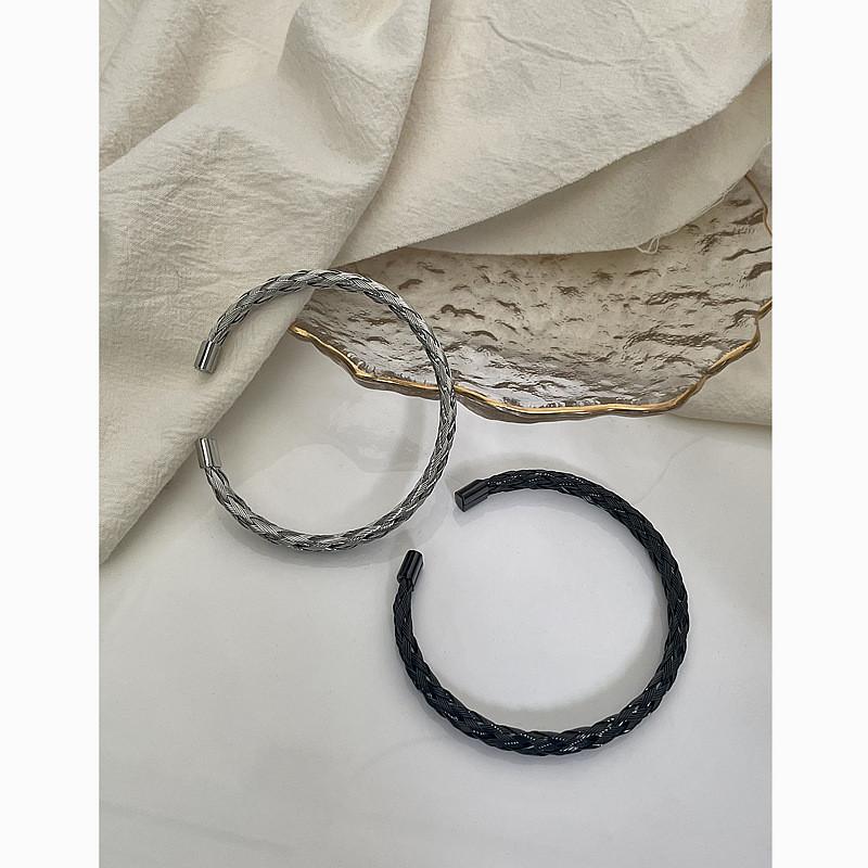 Titanium Steel Minimalist Cuff Bracelet For Unisex Fashion Accessories And Casual Wear