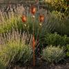 Wetterbeständige Metallkunst Flamme Kupfer Lilie Tulpe Gartenstecker mit Windspielglocken, Rustikales wetterfestes Außen-Windspiel Hofdekoration für Rasen