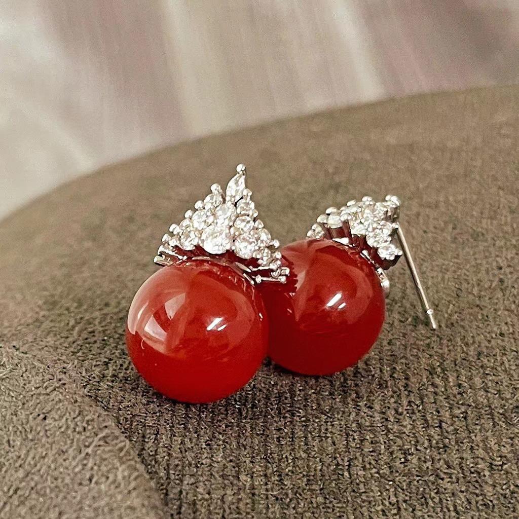 Retro New Year'S Red Positive Red Natural Ice-Through Glass Chalcedony Agate Ice Queen Stud Earrings