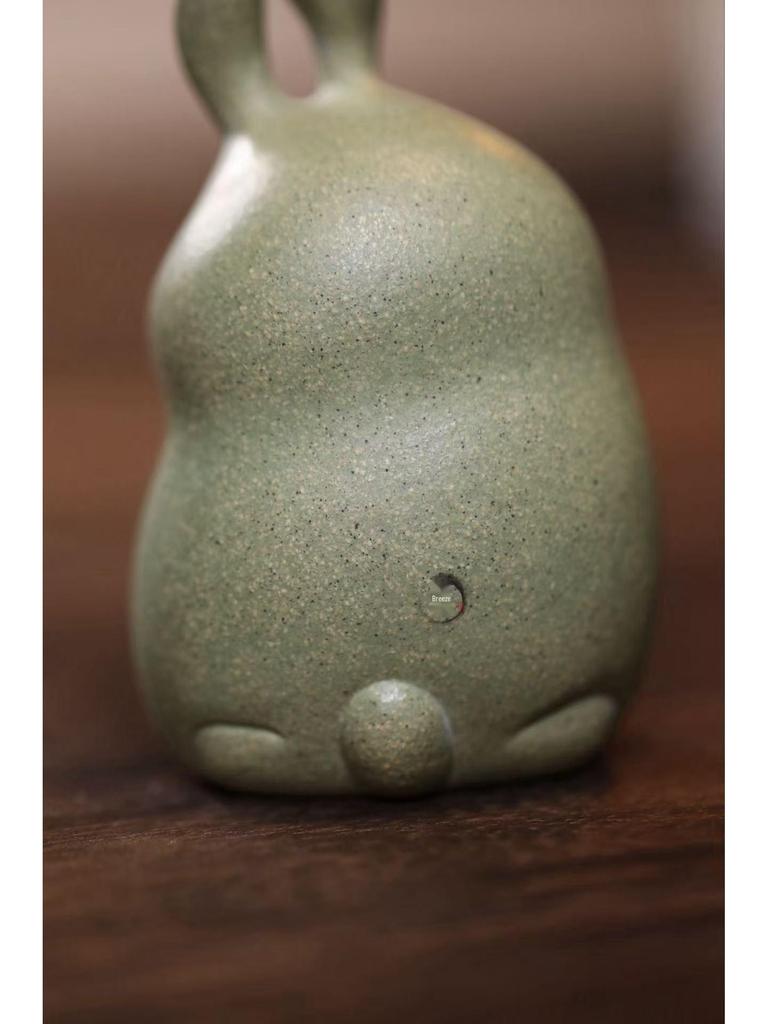 Yixing Zisha Cute Bunny Tea Pet: Lucky Rabbit Ornament for Tea Play and Fun.