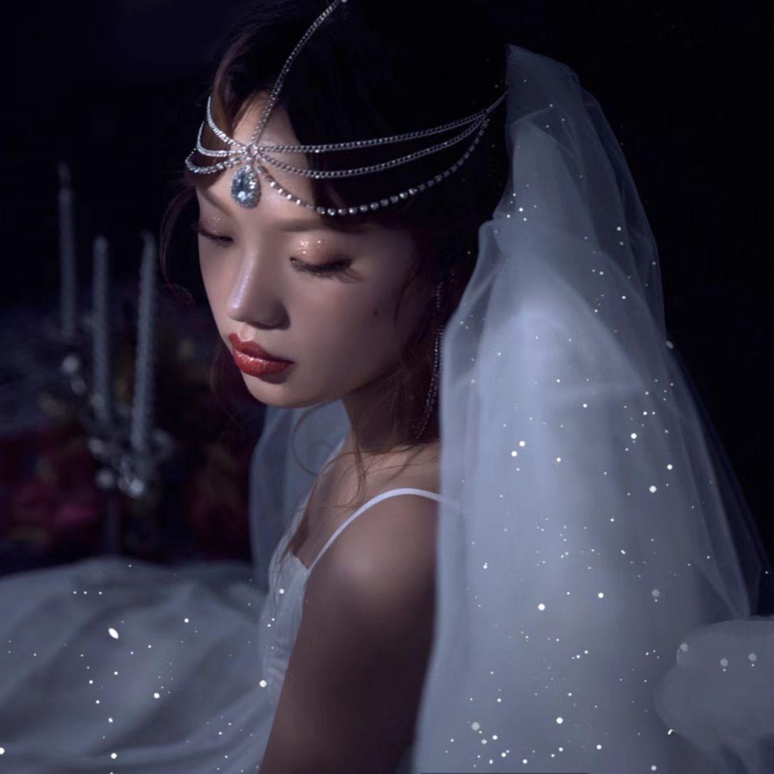 

Crystal Teardrop Forehead Bindi Headpiece - Bohemian Bridal Head Chain золотий