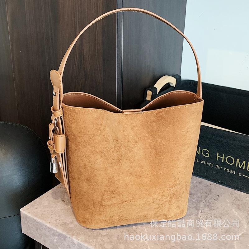 Suede Retro Matte Small Bag Women's 2025 New Fashion Simple Shoulder Messenger Bag Portable Bucket Bag