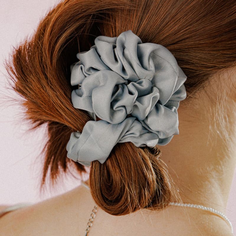 Mellotory Shirring Satin Scrunchie (sky Blue)