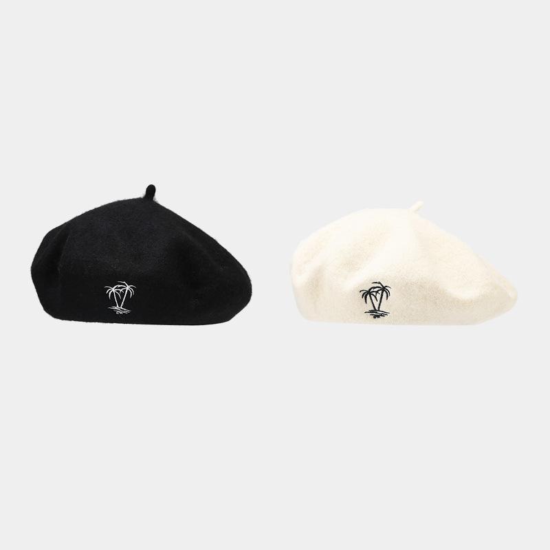 Cappello in lana da donna berretto retrò britannico con ricamo di cocco berretto alla moda viso piccolo moda semplice cappello da pittore all'ingrosso
