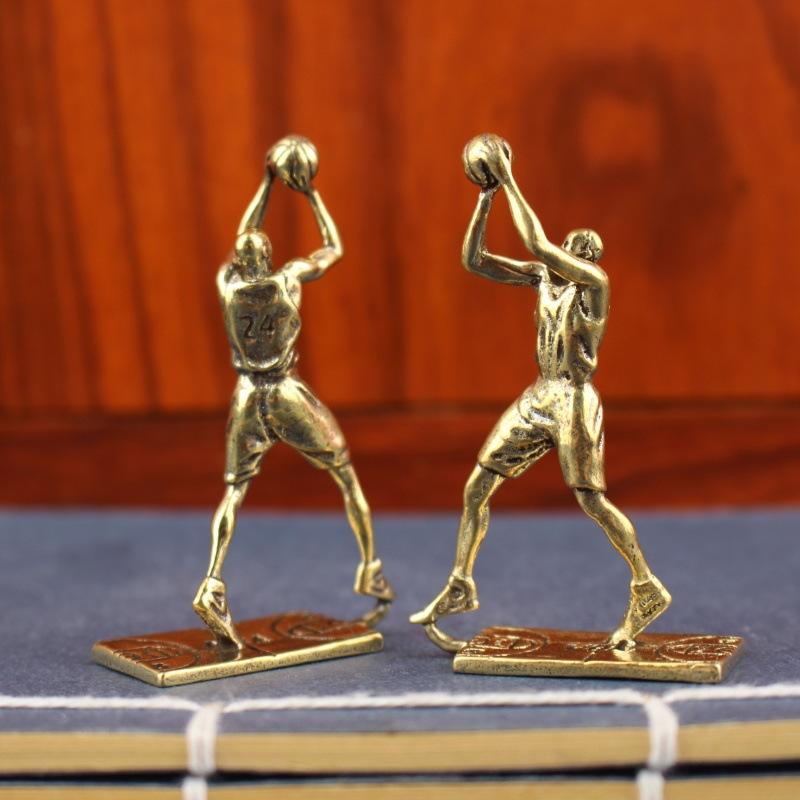 Vintage Brass Basketball Player Figurine Retro Leaning Back Shot Statue Metal Desk Decor Sports Memorabilia Creative Gift