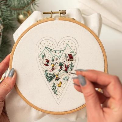 DIY Hartvormige Handgeborduurde Kerstornament Kit Beginner Vriendelijke Borduurwerk Knutselset met Naalden Draad voor Volwassenen Kinderen