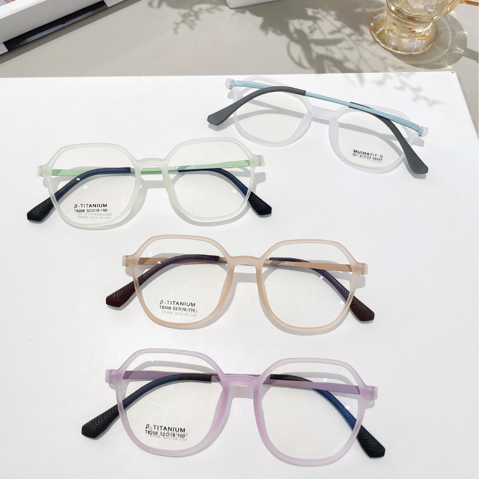 

Junda Danyang Retro Square TR Glasses with Pure Titanium Eyeglass Frames for Myopia, Model 8266 прозорий/фіолетовий