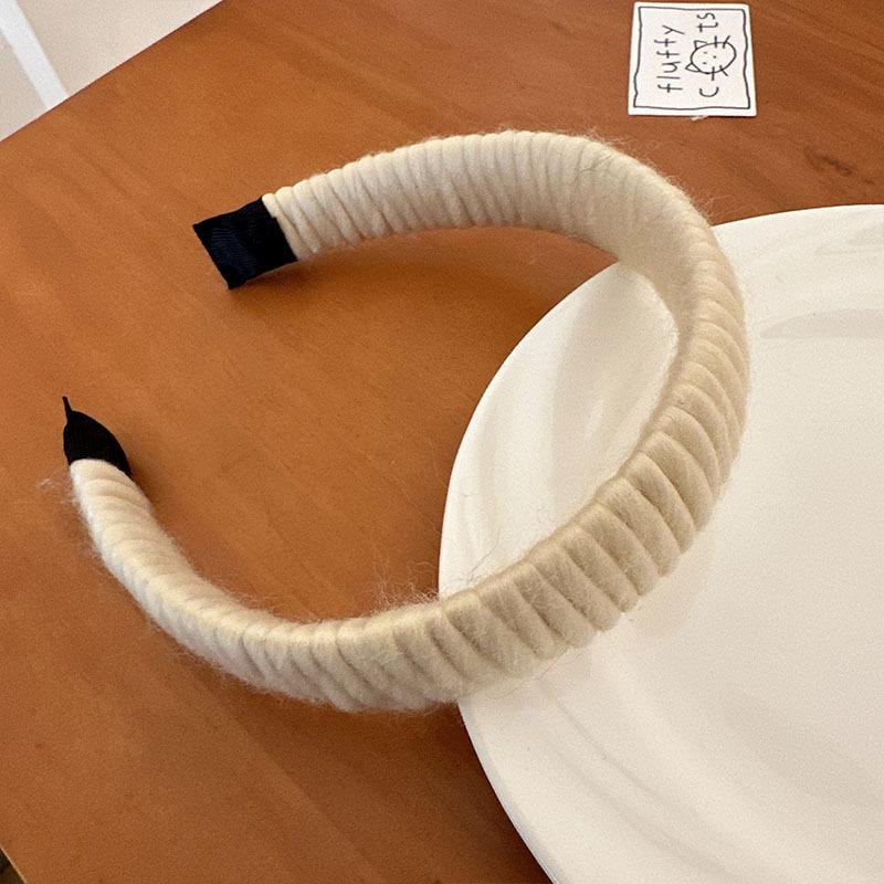 

1Pcs Fashion Korean Autumn And Winter Plush Headband Elegant Soft Hair Bands High-Quality Simple Retro For Girl Hair Accessories абрикосовый