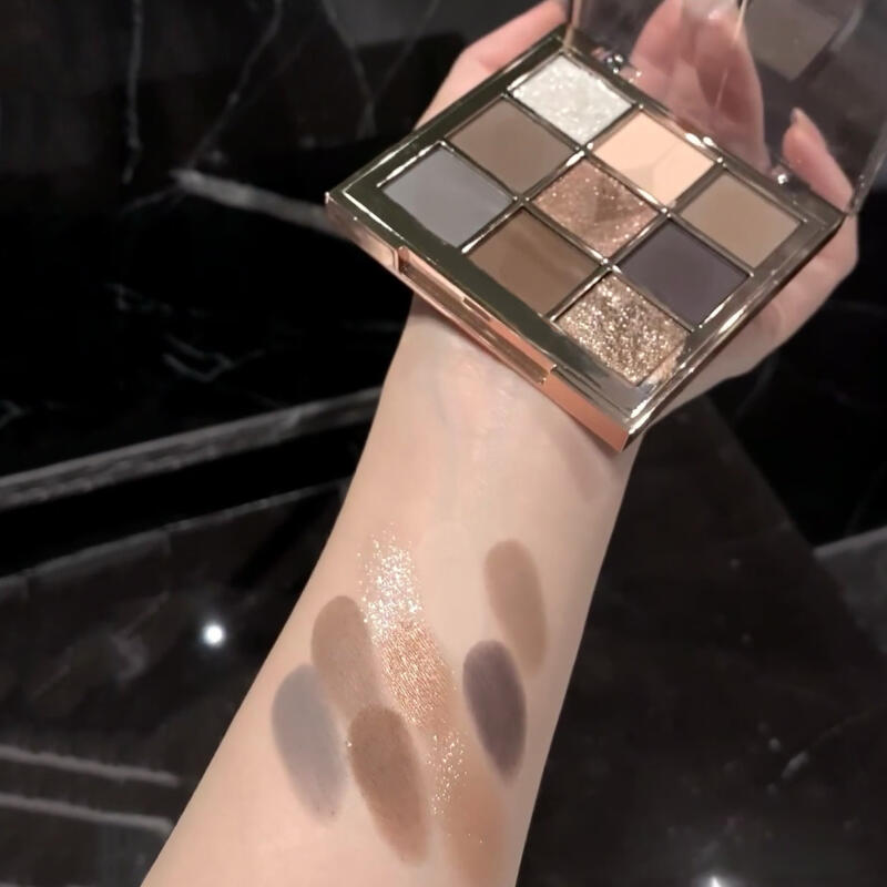 

9-Color Eyeshadow Palette - Matte & Shimmer Nude Tones for All-Day Wear, Compact Makeup Kit with Mirror 02