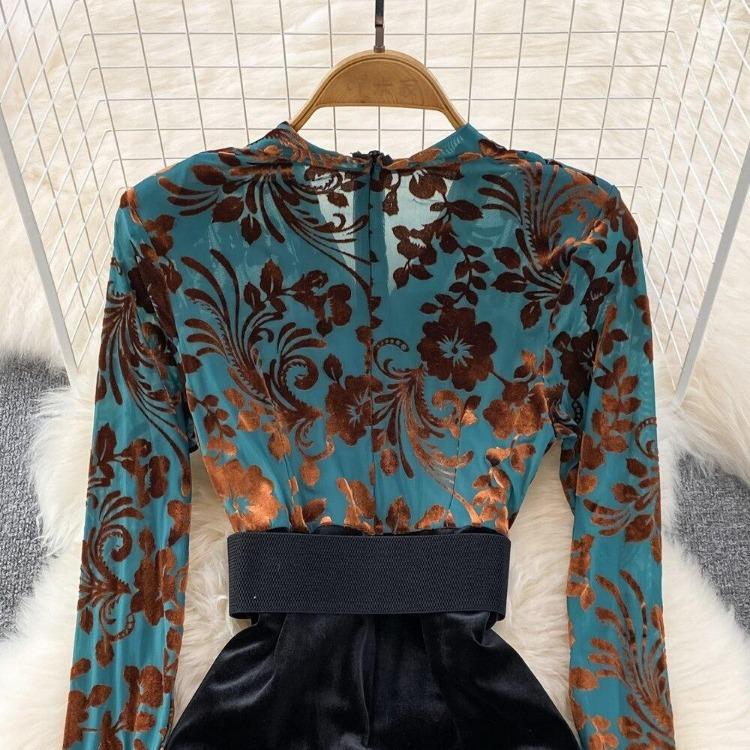 New Autumn Celebrity Temperament V Neck High Waist Dress with Bronzing Printing Fold Stitching and False Two Bag Hip Design
