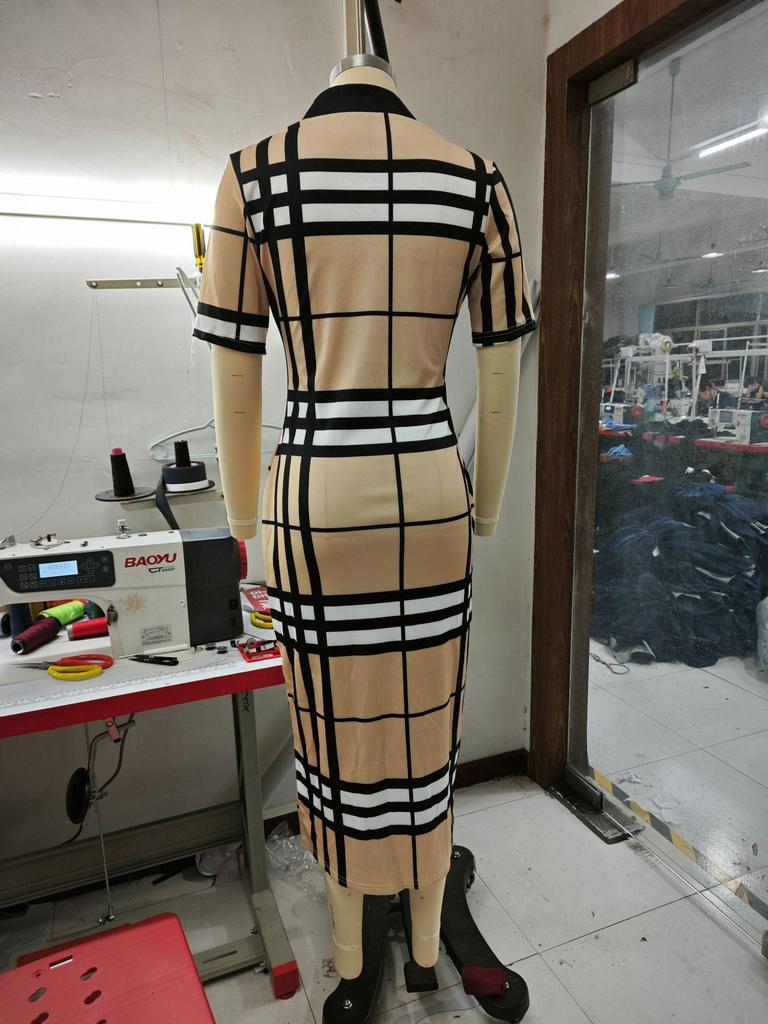 2025 European Autumn/Winter V-Neck Long Sleeve Printed Sexy Dress for Women