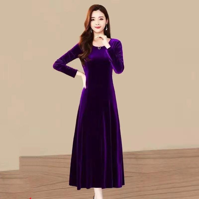 """Xiaoxiang-stil Koreansk fløyel Stor størrelse Slankende høst-vinterkjole for kvinner"""