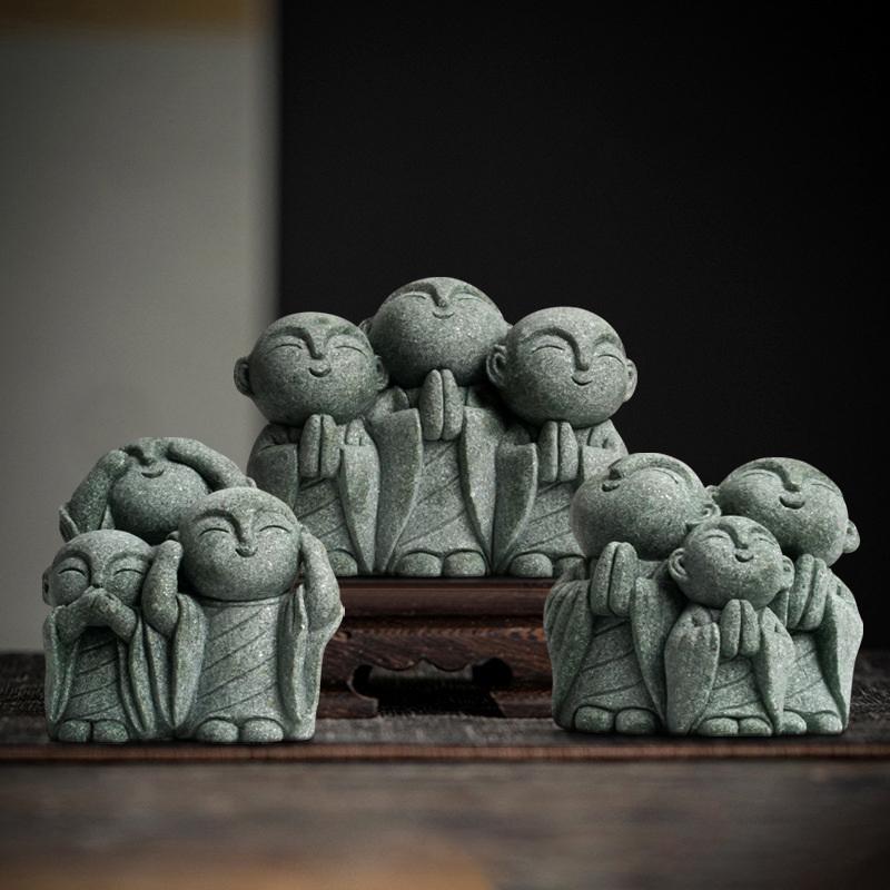Miniature Monks Figurine Durable Handmade Cute Little Statue for Shrine Bedroom Living Room Car Dashboard Decor