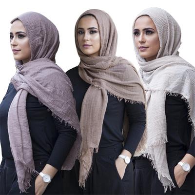 Vendita calda donne musulmane sciarpa stropicciata hijab femme musulman morbido cotone islamico foulard signore scialli copricapo arabo foulard