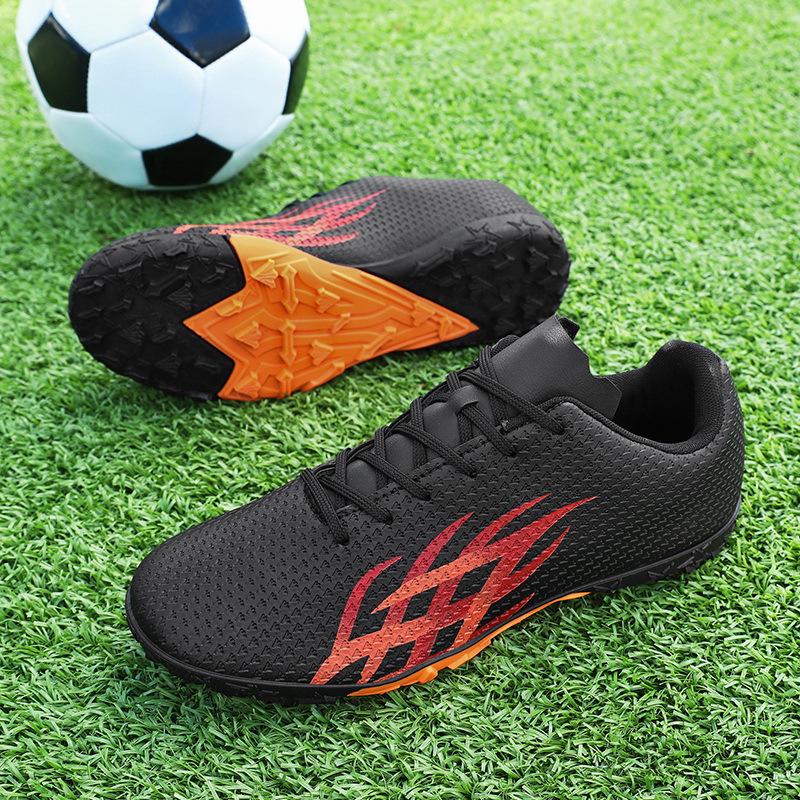 Low-Top Leather Football Training Shoes with Spikes - Youth & Large Sizes