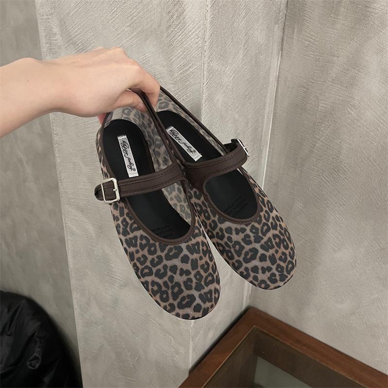 

Korean version of niche mesh leopard print ballet shoes women s single shoes 2025 new hollow Mary Jane shoes fishing net grandma shoes 40