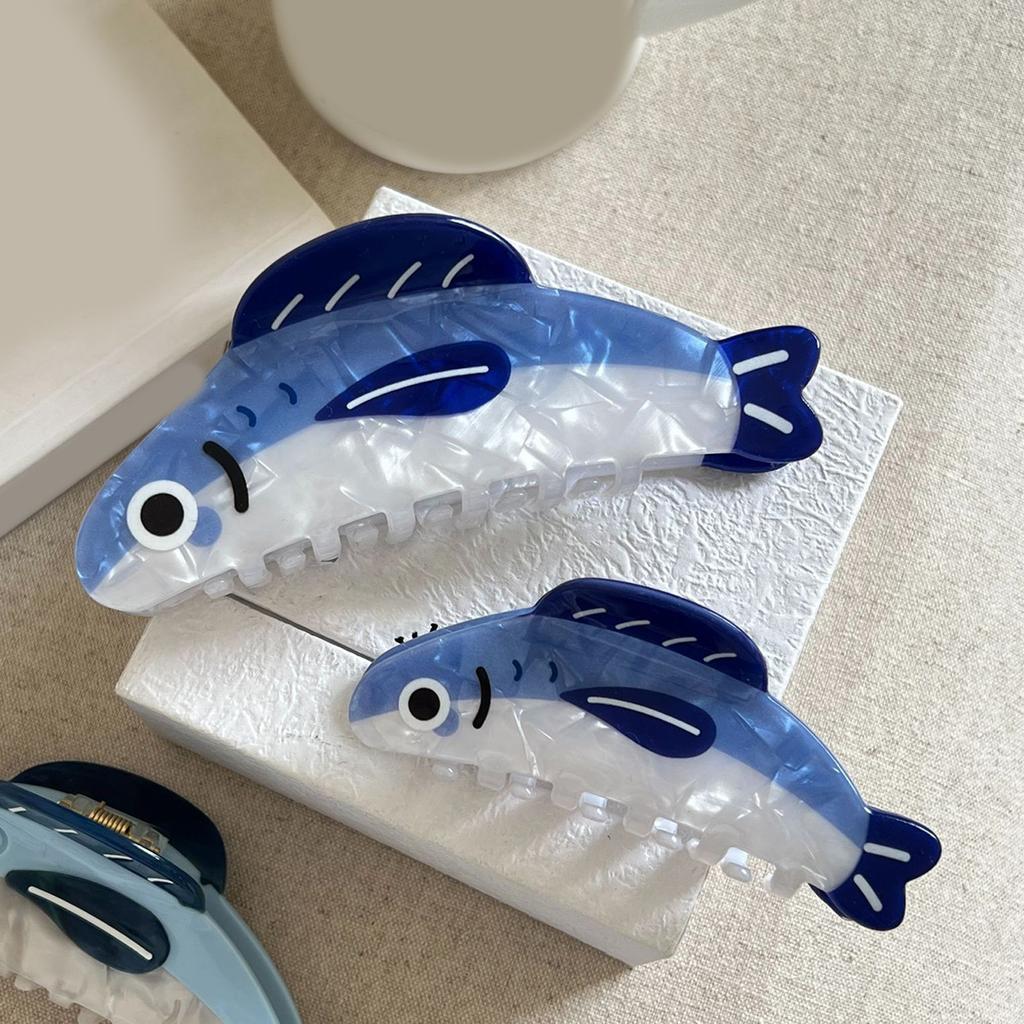 Elegant Acrylic Hair Claw Clip for Women Fashionable Barrettes Secure Ponytail Holder for Daily Use and Special Occasion