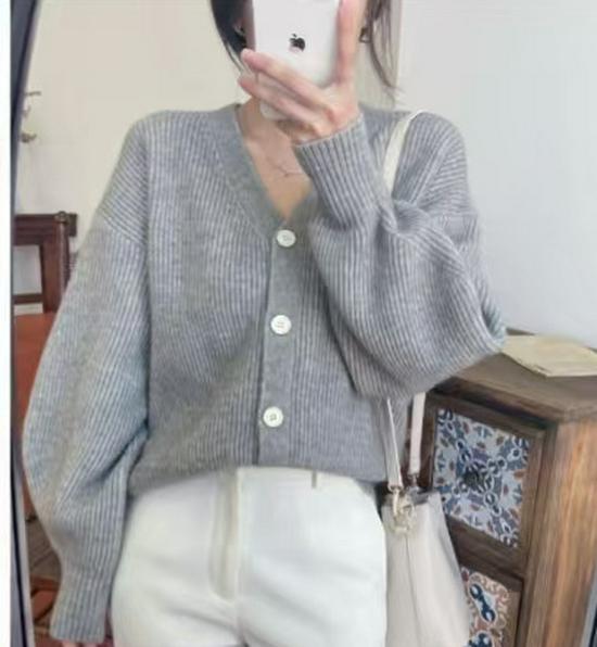 2026 Spring/Fall Women's French V-neck Long Sleeve Loose Knit Cardigan Sweater Coat
