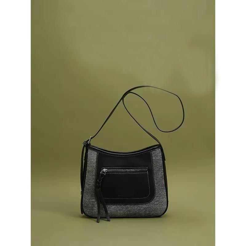 

2024 new niche texture underarm bag women s autumn and winter Sen cute tide shoulder messenger bag retro casual bucket bag чорний