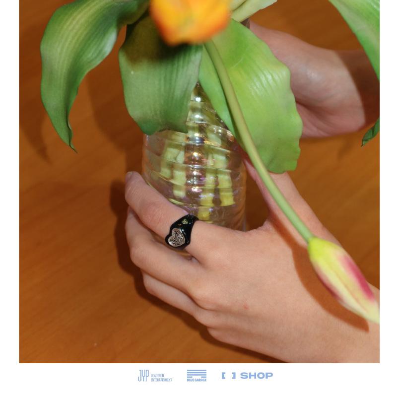 [VORBESTELLUNG] STRAY KIDS - RING STAY in Our Little House