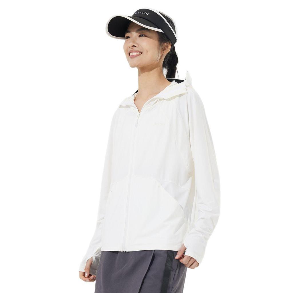 Jiao Xia Eisseide Damen Sonnenschutzkleidung: Atmungsaktiv, UV-blockierend, Schnelltrocknend, Kühlend mit großer Krempe für den Sommer.