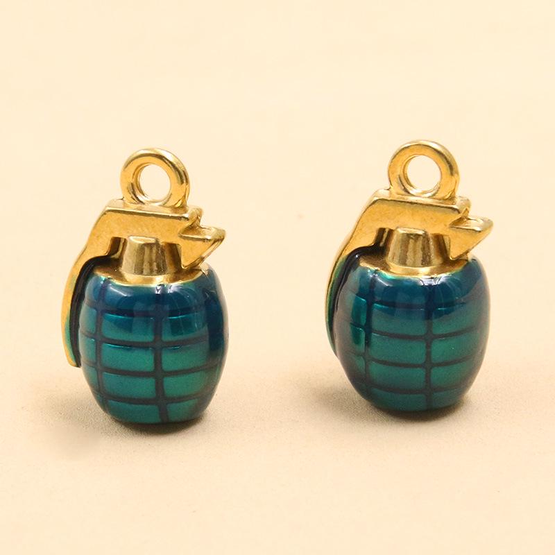 14x23mm Gold-Plated Stainless Steel 3D Grenade Pendant with Double-Sided Enamel 1 piece зелёный