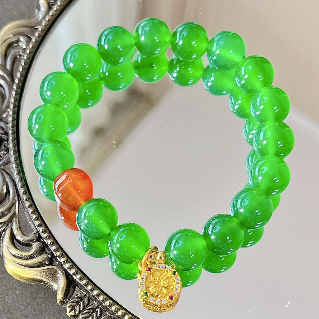 10Mm High Quality Imperial Green Vitreous Body Natural Green Chalcedony Strawberry Crystal Design Bracelet Bracelet