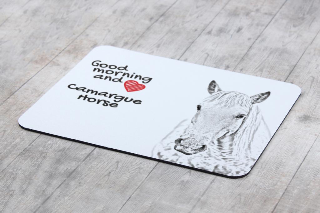 Camargue Horse - Baskılı mouse pad, atlı kişiselleştirilmiş pad, Art-Dog markasından bir ofis çalışanı için benzersiz bir alet