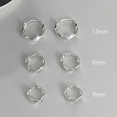Brincos de Argola Möbius de Camada Dupla - Argolas Onduladas Simples Empilháveis para Mulheres