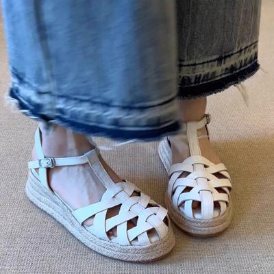Mode Rétro Style Tissé Découpé Respirant Décontracté Paille Plateforme Compensées Chaussures pour Femmes Vêtements d'Extérieur Nouvelles Sandales Baotou
