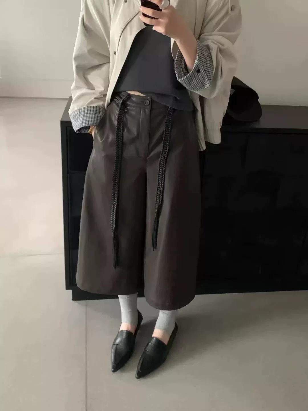 

Plus Size High Waist PU Leather Pants - 2025 Korean Style, Loose Fit, Straight Leg, Petite, Eight-Point Length for Spring/Autumn XL