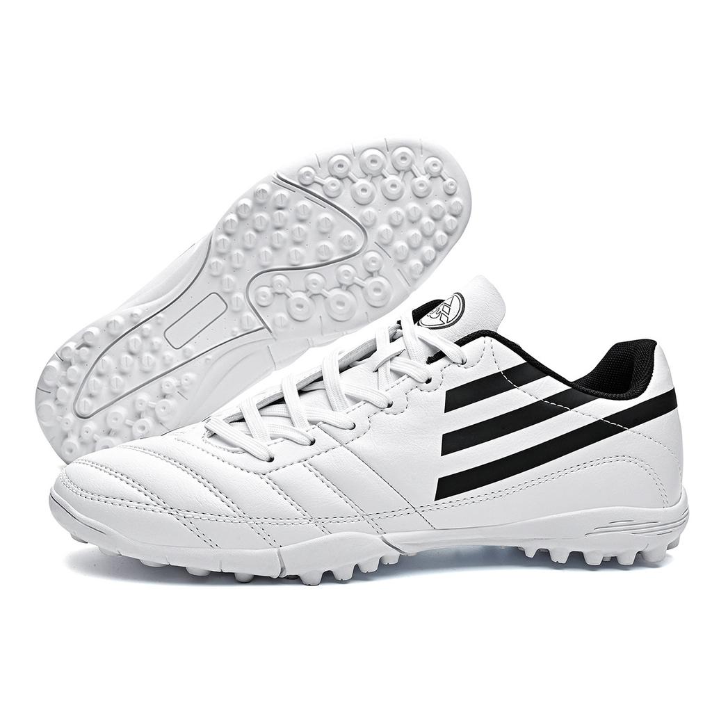 New Low-Top Football Shoes, Long Nails, Broken Nails, Boys And Girls Game Training, Football Shoes, Straight Hair