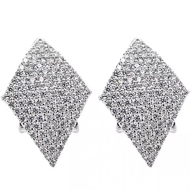 Diamond-studded earrings for women, geometric diamond design accessories, fashionable and personalized for everyday wear