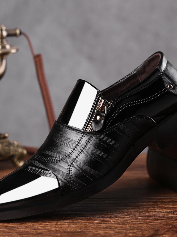 Mode Italienische Schwarze Formelle Schuhe Herren Slipper Hochzeitskleid Lackleder Oxford Schuhe für Herren Leder