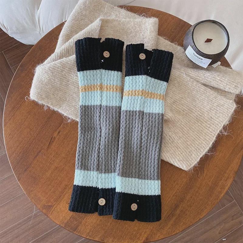 "Women's Japanese Style Striped Button Long Socks - Autumn/Winter Outdoor Warmth"