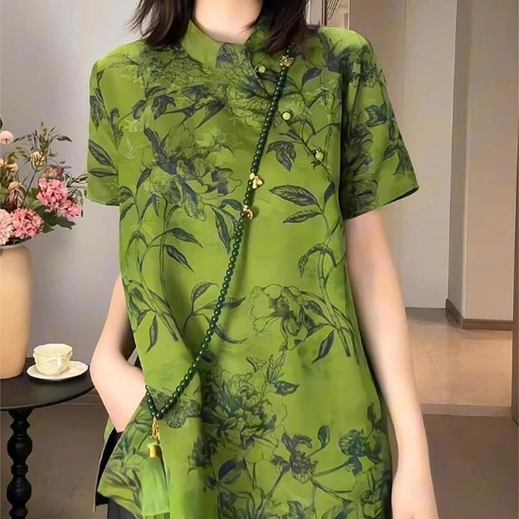2025 summer models, summer beautiful outer with short sleeves, large size temperament, green printed T-shirt, top women