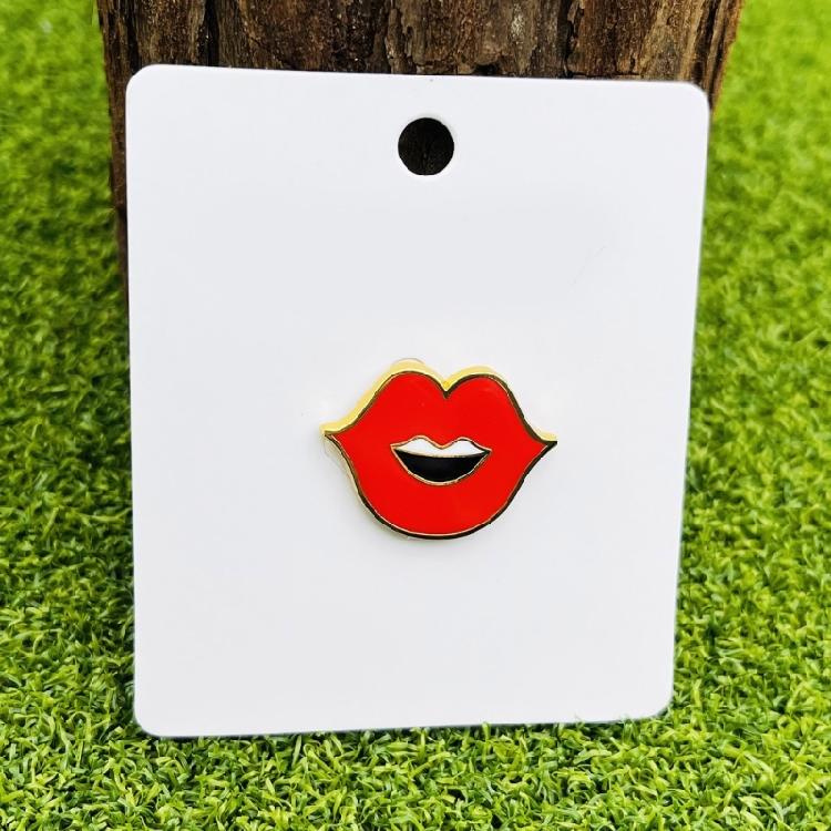 Fashion Enamel Pin Mouth Shaped Brooch Elegant Jackets Bag Backpack Badge Eye Catching Accessory for Trendsetters