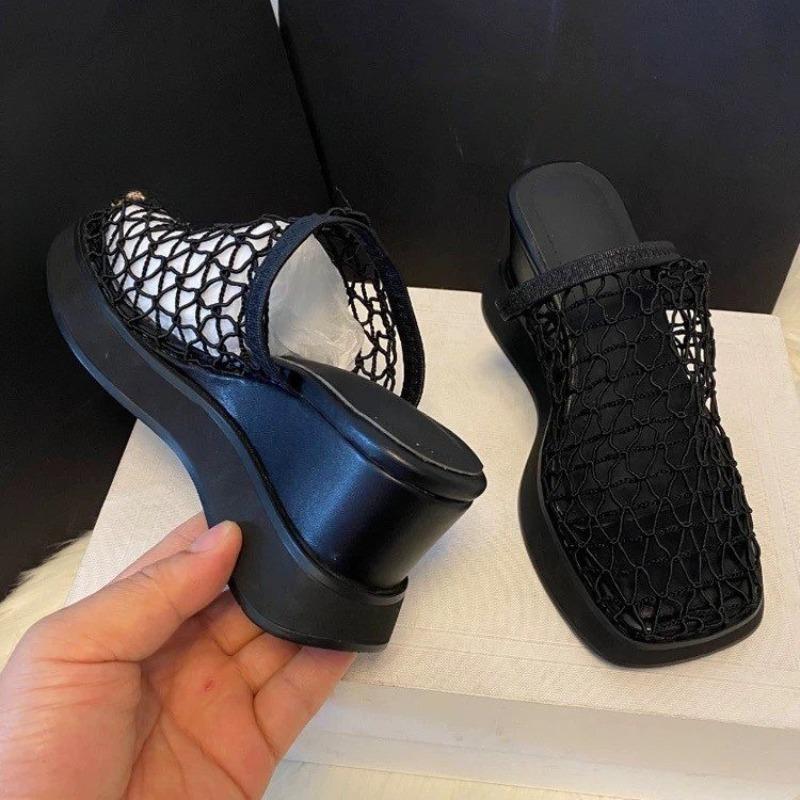 Height-increasing Shoes Women's Shoes Breathable and Perforated Wedge Heel Sandals and Wearing Wedge Slippers