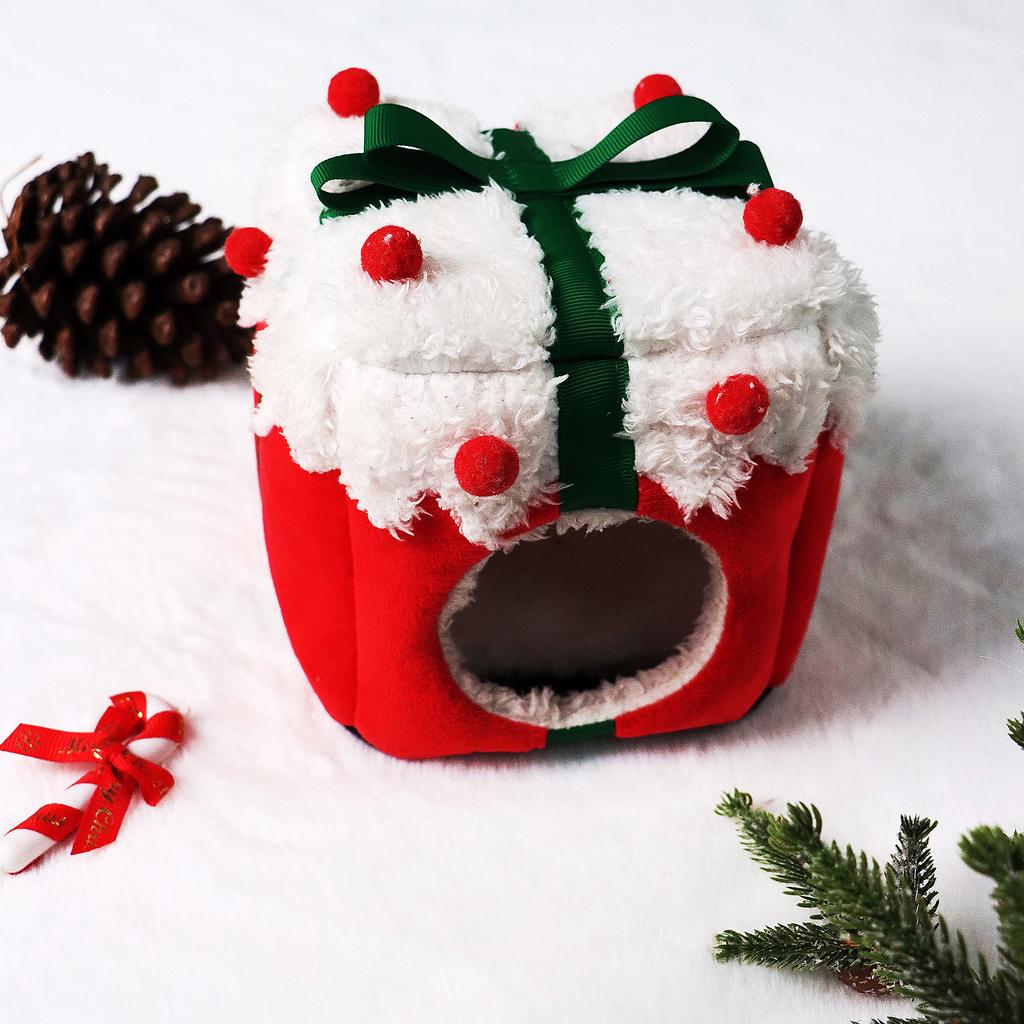 Christmas Hamster Hideout, Winter Warm Guinea Pig Bed Cave Washable Small Animal Christmas Nest House Cage Accessory