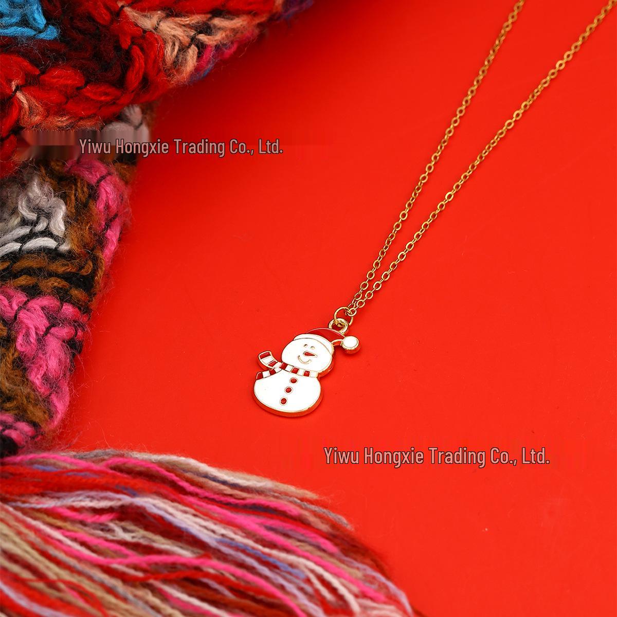 

Multi-style Christmas Alloy Pendant Necklace: Santa Claus & Tree Designs, Cute, Versatile & Exquisite for Women