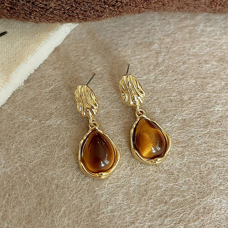 Autumn Retro Amber Stud Earrings - 2025 New Stylish High-End Design for Women