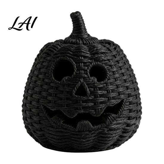 Dunkle Retro-Party-Ornamente Kunst rattan Kürbisfigur Halloween Schwarze Harzstatue mit Hexe Herbst-Feiertags-Fensterdekoration Hut Rustikaler Weidenkorb