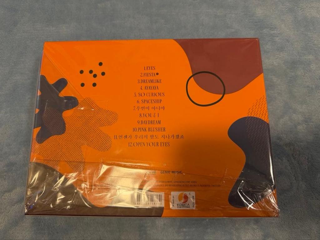 [USED] IZ*ONE BLOOM*IZ Sakura Autographed