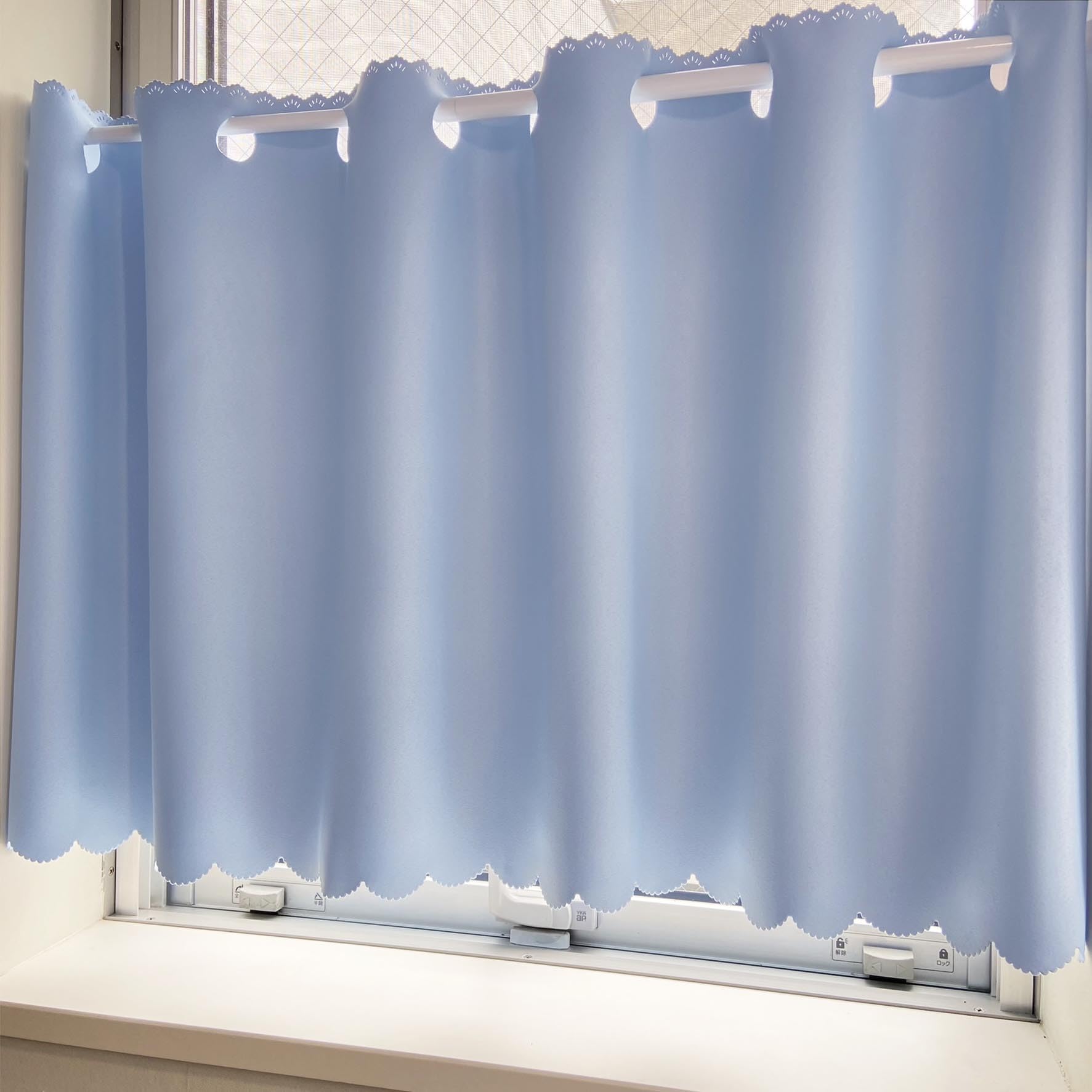 

Ezee Кафе Класс 1 Легкий Идеально подходит для Маленькой Бухты и Обеспечивает Защиту от Солнца УФ Легкое Тепло и 65 см Шириной х 70 см с Перфорированными Верхними Шторами, Блокирующими, Окна,